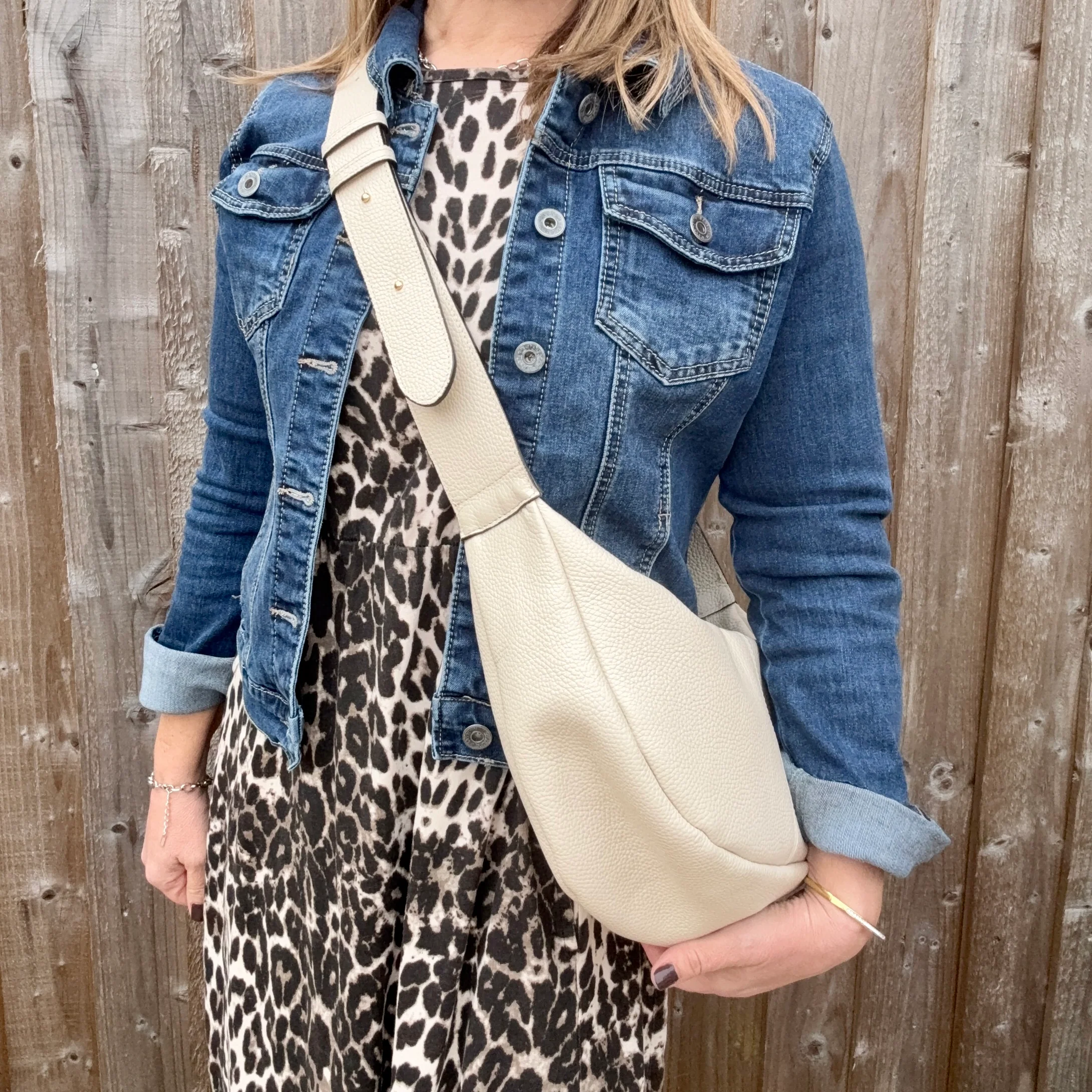 Cream Crossbody Wide Strap Swing Bag - Image 3