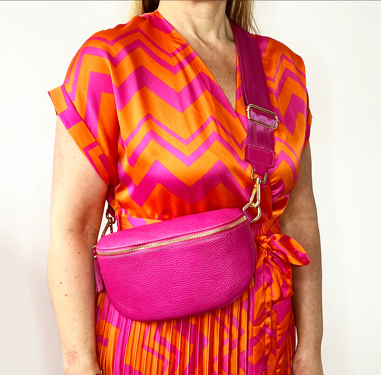 Large Bright Pink Crossbody / Waist Bag - Image 3