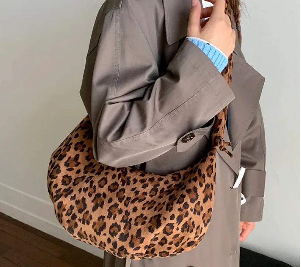 Leopard Print Crossbody/ Shoulder Bag - Image 6